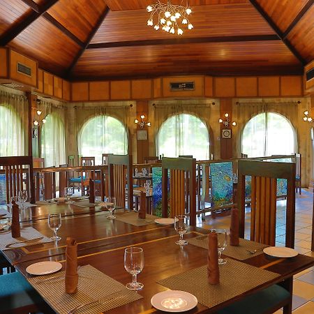 ไซเบอร์วิว รีสอร์ต สปา Hotel ไซเบอร์จายา ภายนอก รูปภาพ The interior of the restaurant
